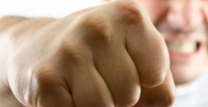 Lajmi i fundit: Daja rrah nipin në Shtime