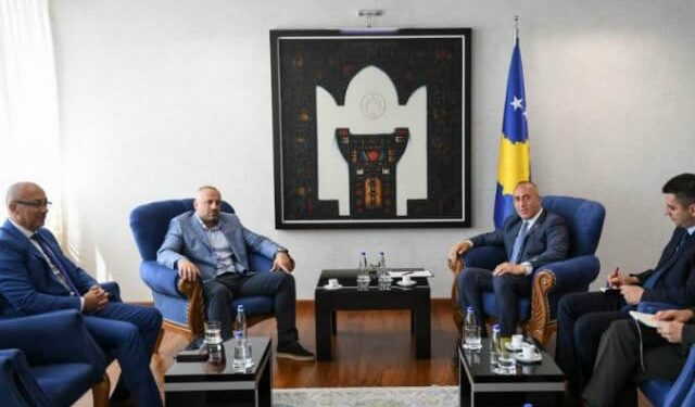 Sot iu gëzua lajmit nga Amerika, por para 3 vitesh ja si e kishte pritur në zyrë Milan Radojqiqin