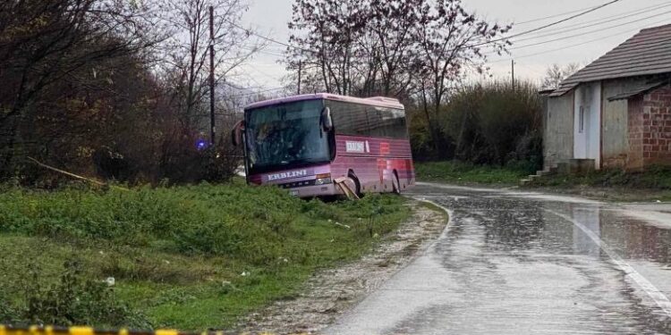 Baba me dy djem të dyshuar për vrasjen e trefisht në Gllogjan