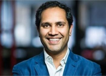 Ky është shefi që i shkarkoi 900 punonjës