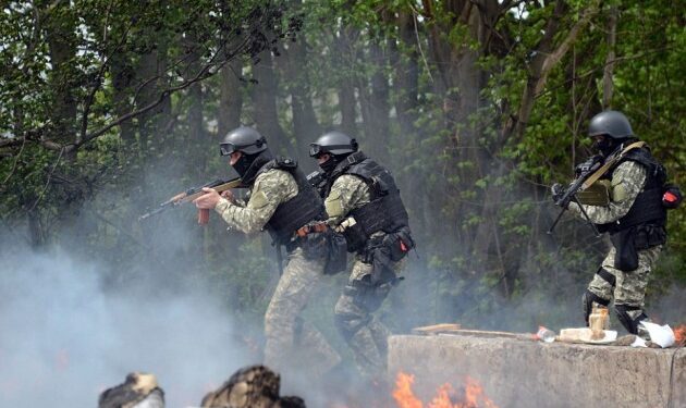 Ukraina ja vret Rusisë gati 500 ushtarë (video)