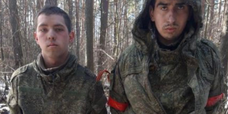 Ukraina zuri robër  ushtarë rusë, publikohen fotografi