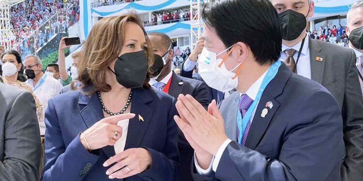 Nënkryetari i Tajvanit takohet me Kamala Harris në Honduras