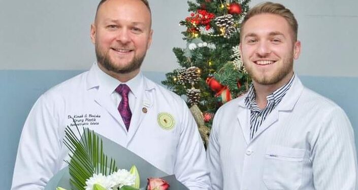 Këta janë dy vëllezërit mjekë që e rikthyën në jetë një femër të aksidentuar në Rugovë