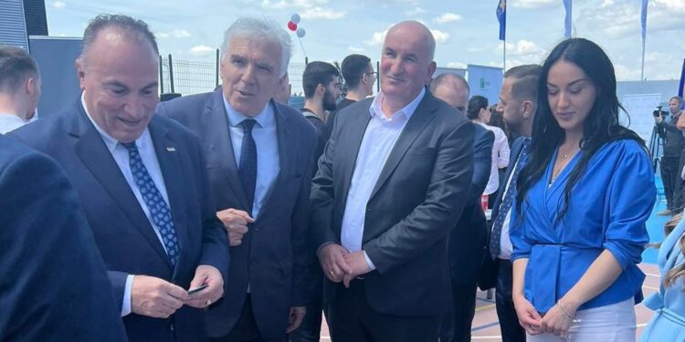 Haliti, pjesë e ceremonisë në hapjen e panairit të karrierës dhe të studimeve jashtë vendit