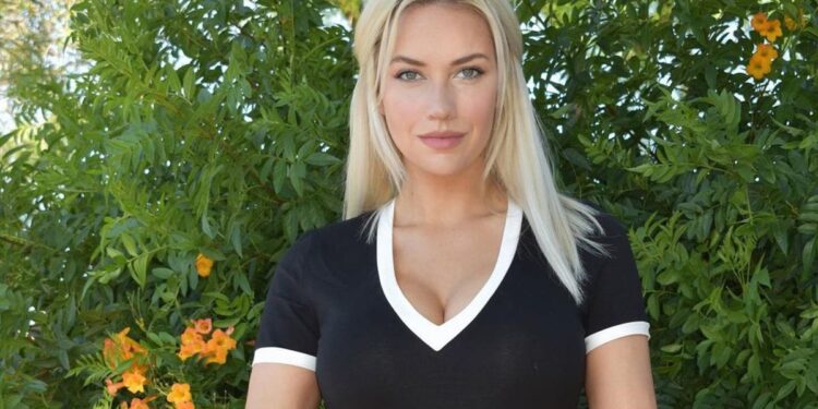 Kjo është femra më seksi në planet (foto)