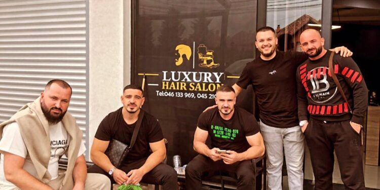 Ky është Valdrini, berberi i VIP-ve dhe i milionerave (FOTO)