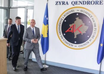 Haradinaj “shuplakë” Lajçakut s’ka dialog pa SHBA-të