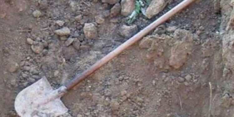 Shëngjin: Shqiptaret rrahën me bishta të kacisë për çadër plazhi