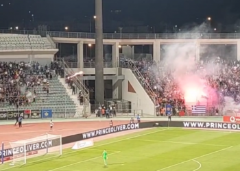 Grekët i sulmojnë tifozët e Kosovës