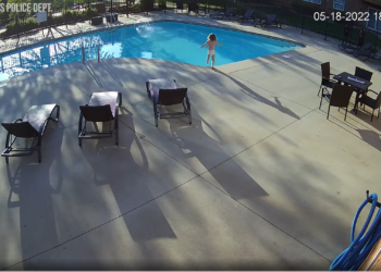 Ky është HERO, kërcen në pishinë për të shpëtuar 4-vjeçarën me autizëm (video)