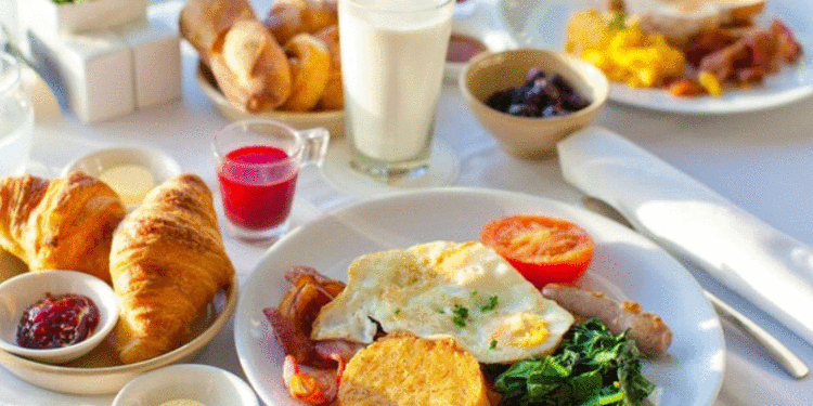 Ky ushqim do t’ju ndihmojë të digjni kalori gjatë gjithë ditës