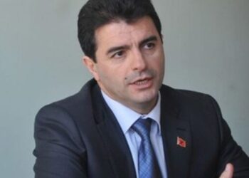 Dikur për Albinin ja “thyente dhëmbët” Hashimit e sot Florin Krasniqi, Kurtin e konsideron si rrezik për Kosovën