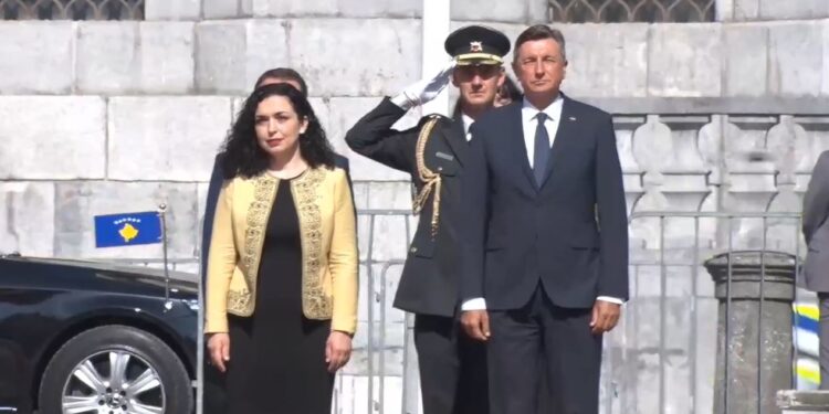 Osmani pritet me ceremoni shtetërore në Slloveni