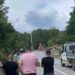 Bllokohet rruga Mitrovicë -Zveçan (FOTO)