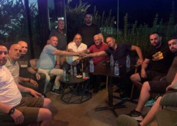 Adem Grabovci i pajton dy familje në Pejë