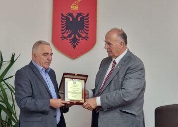 Atdhetari dhe humanisti shqiptar me banim në Teksas, Ramiz Tafilaj, shpallet qytetar nderi i Shqipërisë
