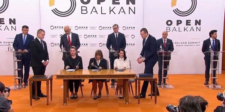 “Edi Rama i nënshkruan 4 marrëveshjet e reja në Beograd”