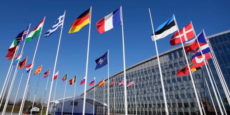 30 ministran ministrat e mbrojtjes të vendeve të NATO’s mblidhen sot në Bruksel