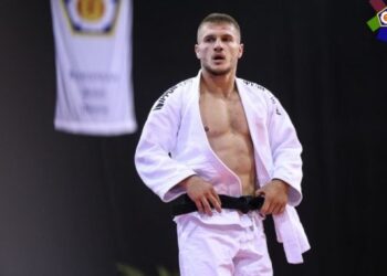 Akili, xhudisti kosovar e fitoi duelin e parë në kategorinë deri në 73 kilogramë