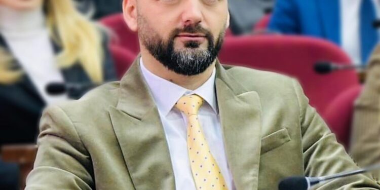 Labinot Panxhaj e mohon sulmin ndaj teknikut të IT, e quan lajmin tendencioz dhe të motivuar politikisht