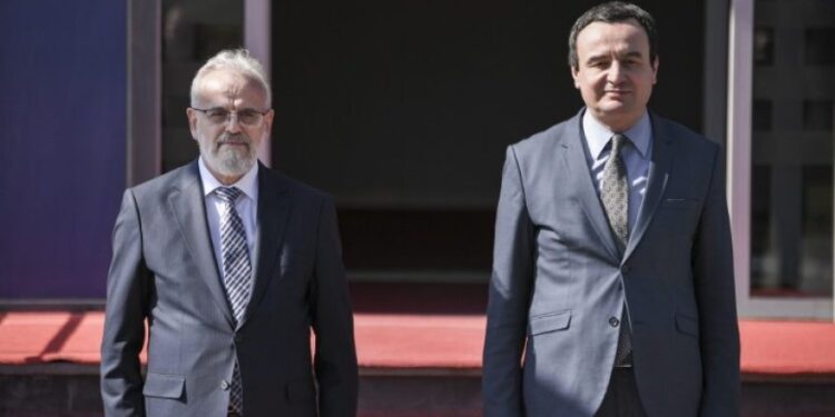 Talat Xhaferi: Kurti nuk me telefonoi për të ma uruar postin