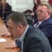 “Ti je komunist”, “Ti hajn ke vjedhë në PDK”, “Me qitë jashtë”. Hiseni nxehet me Zybën, ndërhyn Bekë Berisha