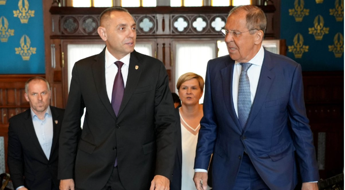 Këta janë serbët në pushtet të afërt me Vuçiqin, dhe marrin dekorata nga Putini