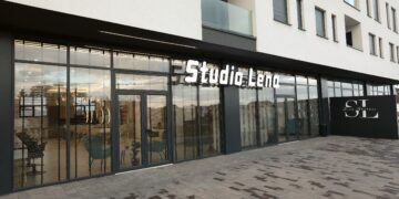 Ekskluzive: Hapet në Pejë “Studio Lena 2”- Tek ne shkëlqimi dhe bukuria e femrës është misioni yn -Foto+Video