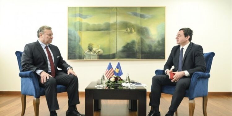 Kjo është ora e takimit në mes të Escobarit dhe Kurtit