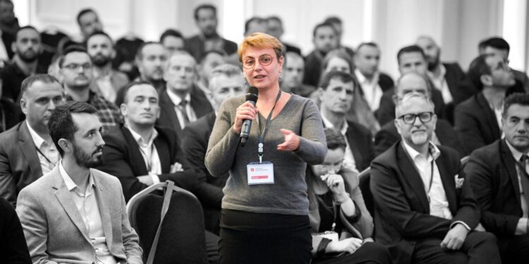 Ky është deputeti i VV-së qe ka guxim ta kundërshtoj Dejona Mihalin, Mimoza Kusarin e Albin Kurtin