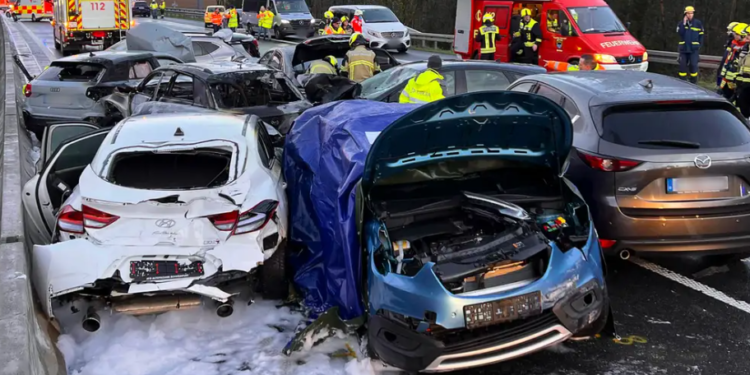 Aksident i rëndë me 40 vetura të përfshira, 2 të vdekur e 31 të lënduar