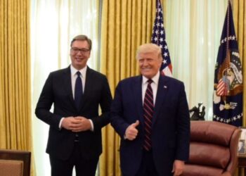 Vuçiq e telefonon Trumpin: Biseda ishte tejet e përzemërt