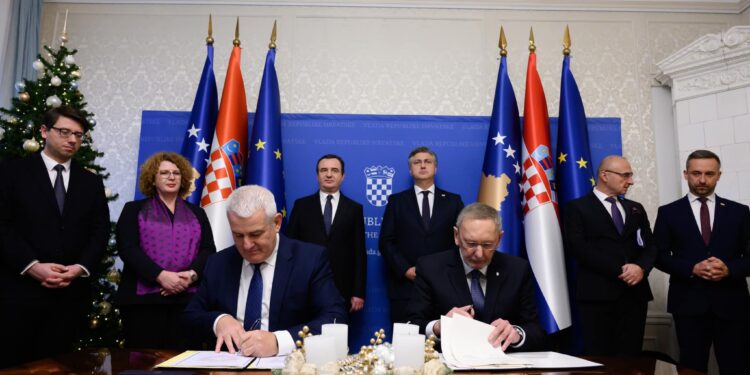 Kosova i nëshkruan  6 marrëveshjeve me Kroacin në mesin e tyre  njohjen e patentë shoferëve