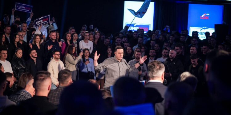 Rinia e Kosovës po e duan Abdixhikun dhe LDK-në – Foto