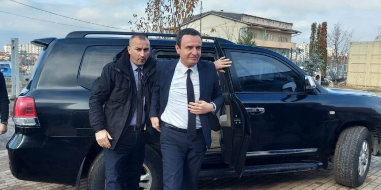 Në opozitë nuk i donte “Xhipat e zi” e tash në pushtet Albin Kurti, i shpenzoi  30 milionë euro naft