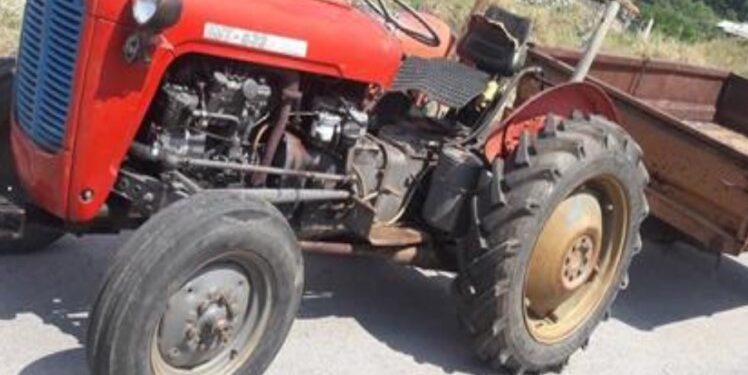 Vdes në Lipjan shoferi i një traktori, lëndohet një tjetër