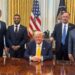 Grenell në Zyrën Ovale te Trump bashkë me Drejtorin e ri të FBI-së që e përkrahu