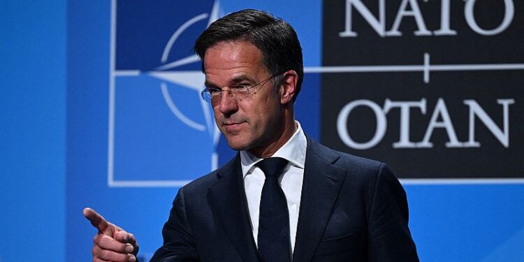 Rutte dhe ambasadorët e NATO-s pritet ta vizitojnë Kosovën