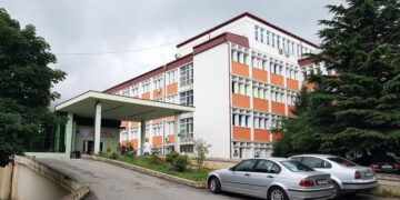 Kjo është gjendja e fëmija e që u godit nga vetura në Pejë