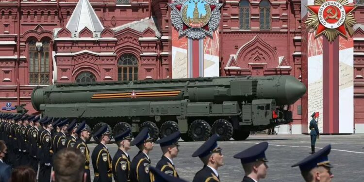 Rusia e kërcënon Anglinë me “Luftë të 3-të Botërore”