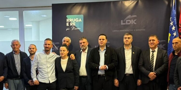 Blerim Kuçi e braktisë AAK-në dhe i bashkohet Lidhjes Demokratike të Kosovës