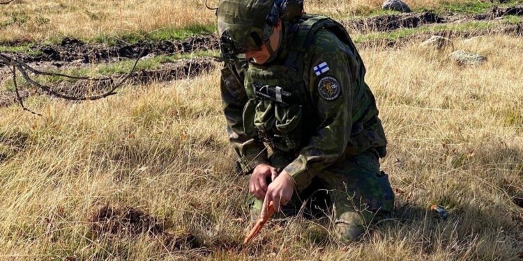 Mjeti i dyshimtë në Ferizaj, KFOR-i dhe FSK e tërheqin nga vendi i ngjarjes