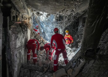 Izraeli e sulmon burgun iranian vritën më shumë se 70 persona