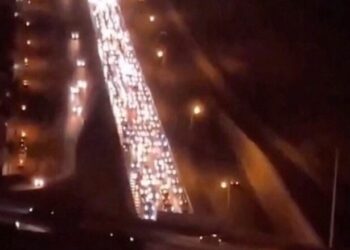 Miliona njerëz ikin nga Teherani pas paralajmërimit të Trump