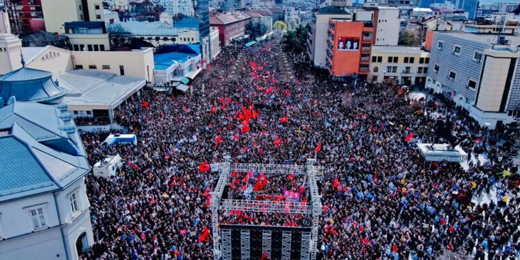 Paralajmërohen protesta kundër Speciales e cila po i presekuton krerët e UÇK-së