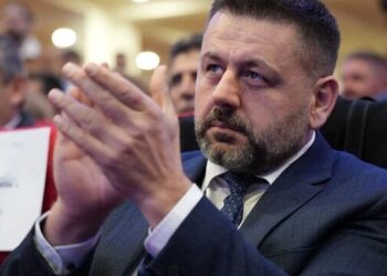 Bekë Berisha: Albini tu e ndalë gjakderdhjen financiare, u habiten e ndali KEK-un