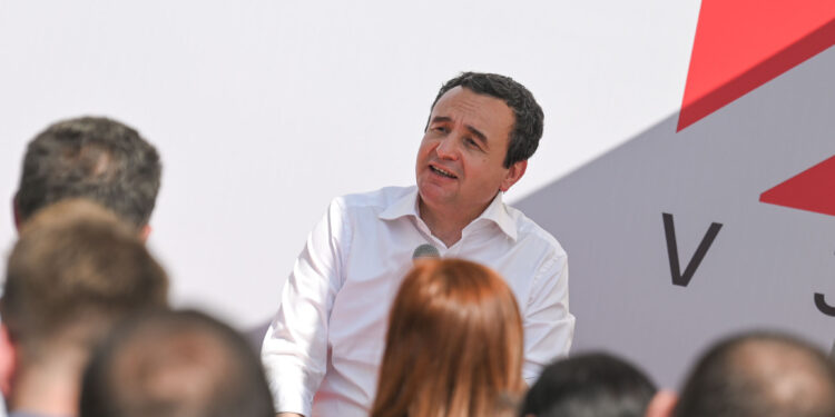 Kurti ua ” lyen me kos”: O fiton Albulena, o ne e sjellim një emër tjetër