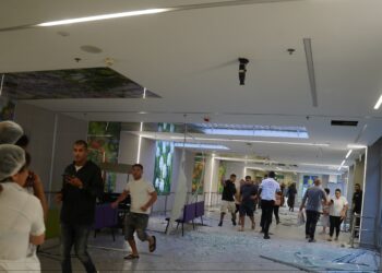 Irani e godet me raketë spitali në jug të Izraelit