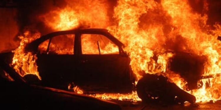 Aksident tragjik në Pavlan të Pejës digjet një burrë në veturë